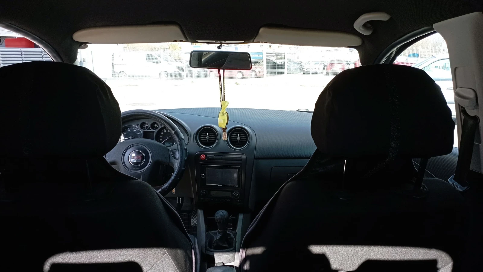 Seat Ibiza 1.4 бензин+ LPG, снимка 13 - Автомобили и джипове - 54100592