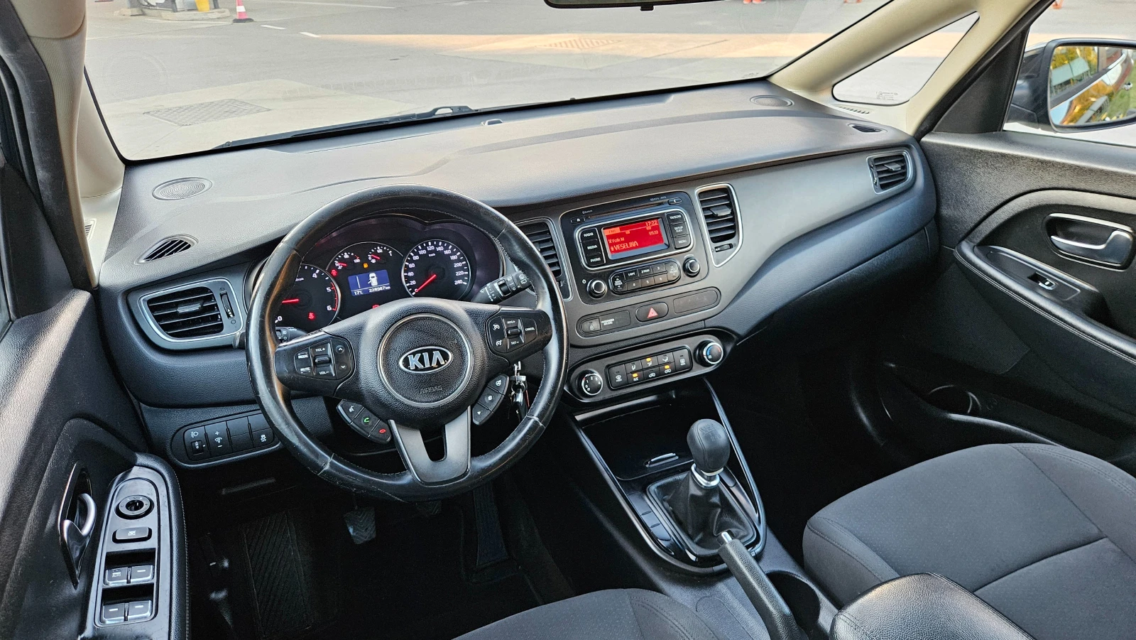 Kia Carens 1.7 Crdi Klimatik/6skorosti | Mobile.bg � ����������� 10