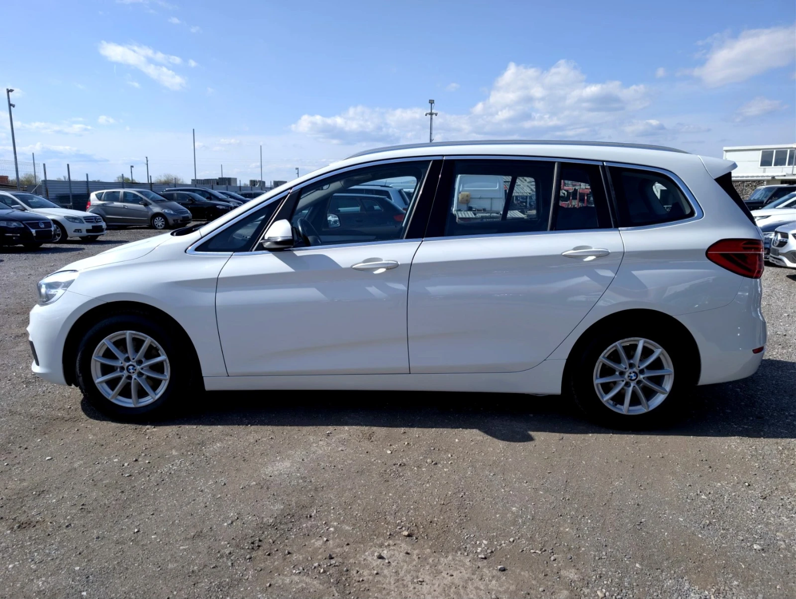 BMW 2 Gran Tourer 214d Luxury 6+ 1м., снимка 3 - Автомобили и джипове - 54178132
