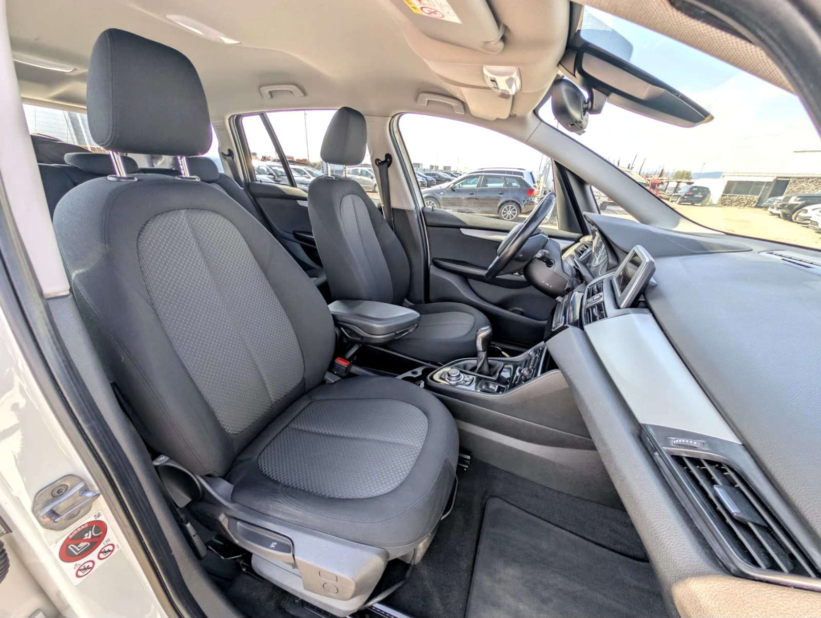 BMW 2 Gran Tourer 214d Luxury 6+ 1м., снимка 14 - Автомобили и джипове - 54178132