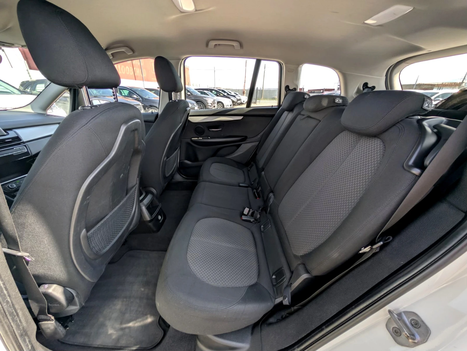 BMW 2 Gran Tourer 214d Luxury 6+ 1м., снимка 15 - Автомобили и джипове - 54178132