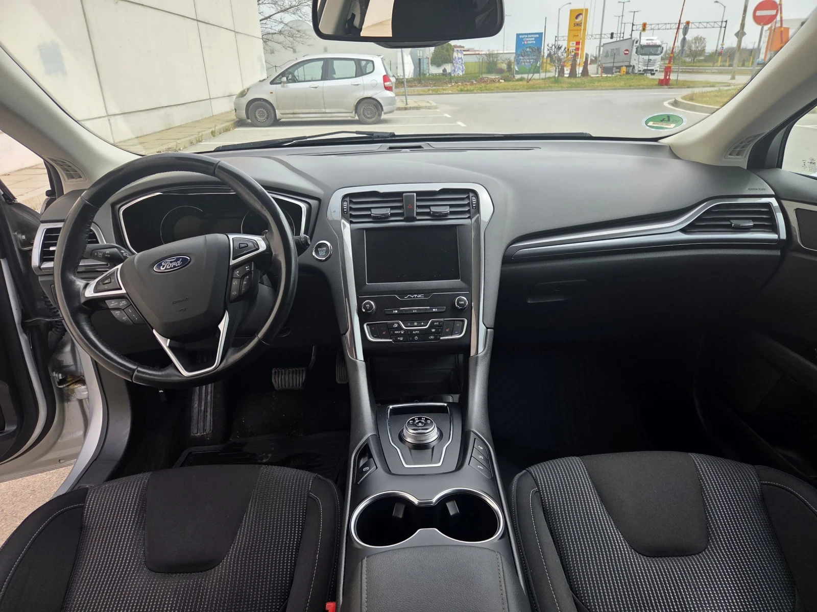 Ford Mondeo 2.0 Ecoblue 190k.c.DINAMIC LED FACE, снимка 6 - Автомобили и джипове - 54230583