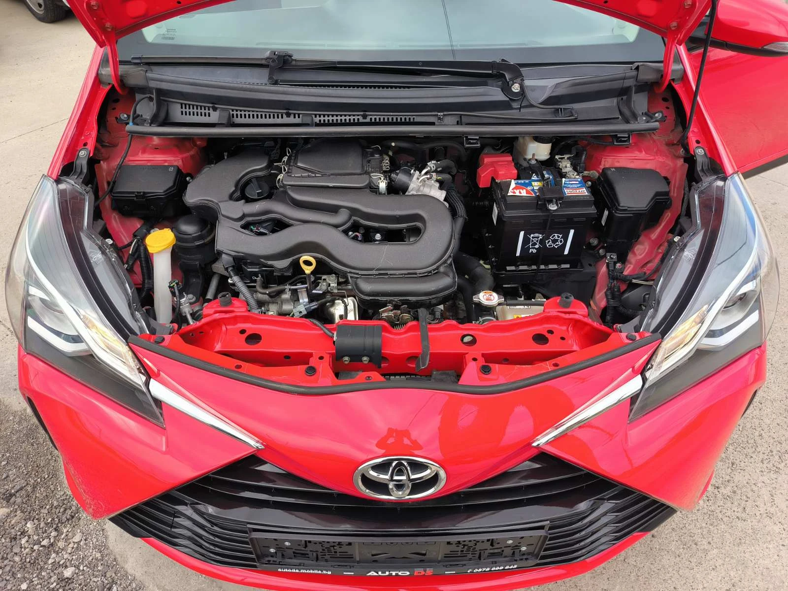 Toyota Yaris 1.0i-Navi-Euro-6D, снимка 9 - Автомобили и джипове - 54421597