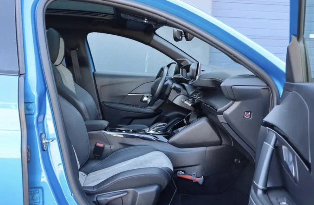 Peugeot 208 GT Premiere 50kWh, снимка 5 - Автомобили и джипове - 54530772