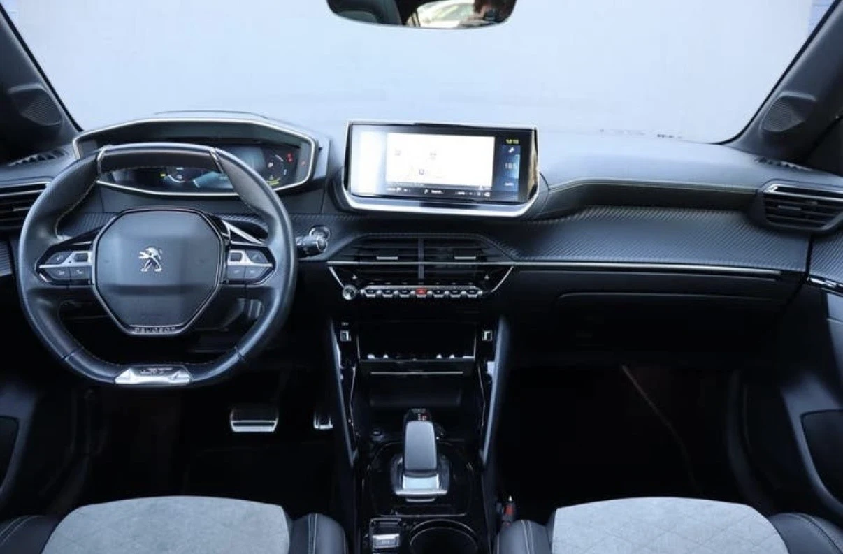 Peugeot 208 GT Premiere 50kWh, снимка 8 - Автомобили и джипове - 54530772