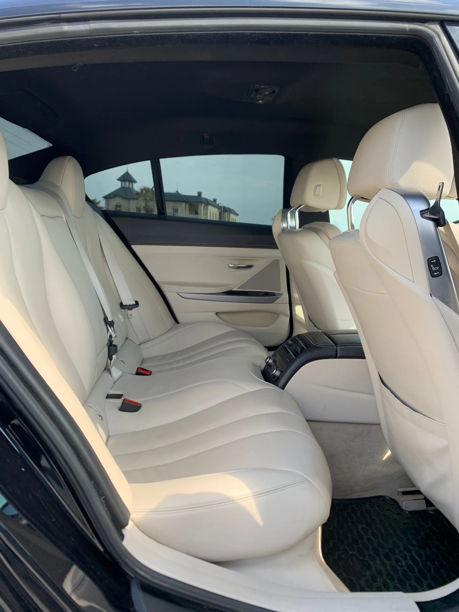 BMW 640 D Gran Coupe X-Drive M Sport Pack Shadow Line H&K , снимка 8 - Автомобили и джипове - 54643909