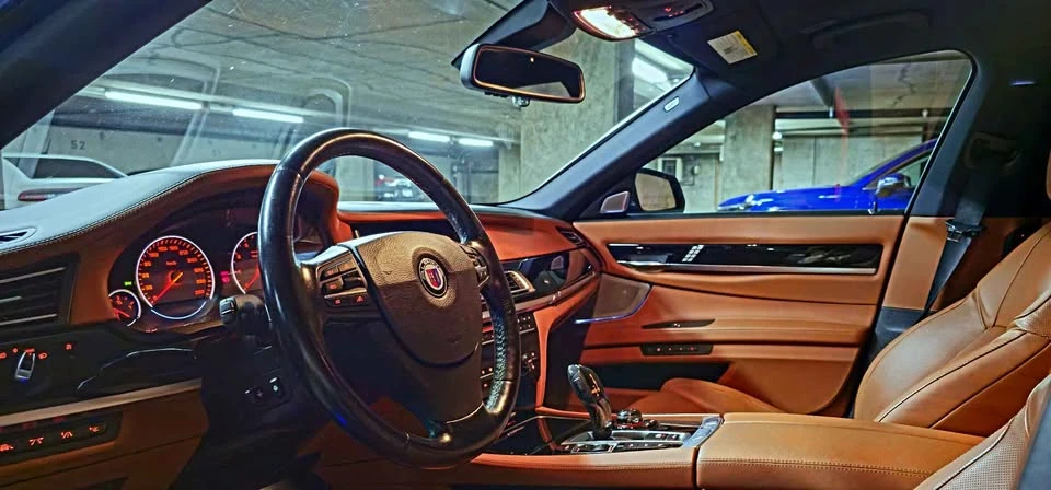 BMW 750 * Alpina B7 xDrive* АВТОКРЕДИТ БЕЗ ПЪРВОНАЧАЛНА* , снимка 4 - Автомобили и джипове - 54725060