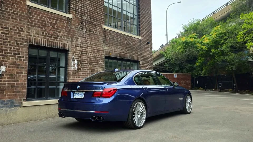 BMW 750 * Alpina B7 xDrive* АВТОКРЕДИТ БЕЗ ПЪРВОНАЧАЛНА* , снимка 3 - Автомобили и джипове - 54725060