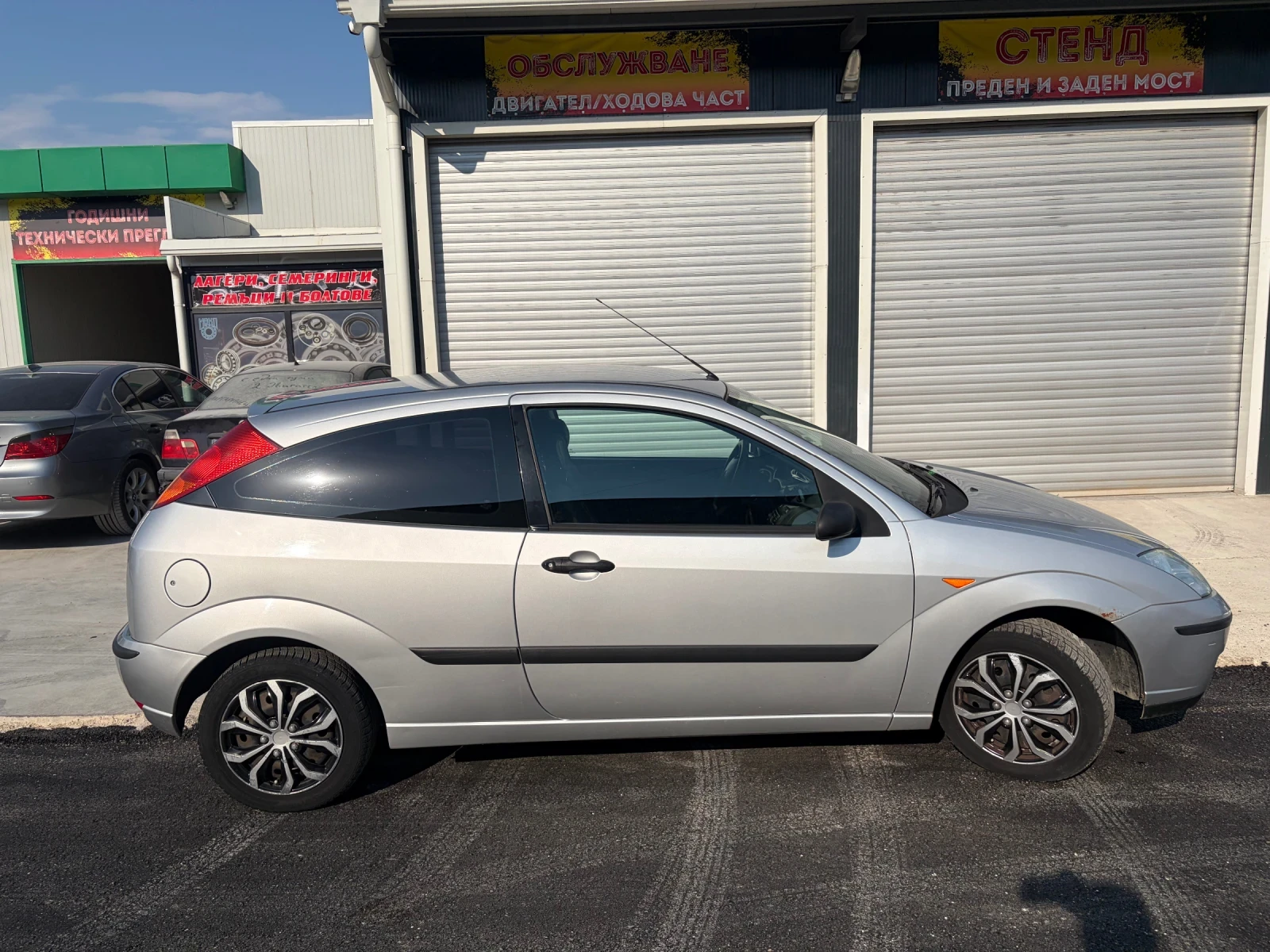 Ford Focus 1.4i, снимка 3 - Автомобили и джипове - 55105948