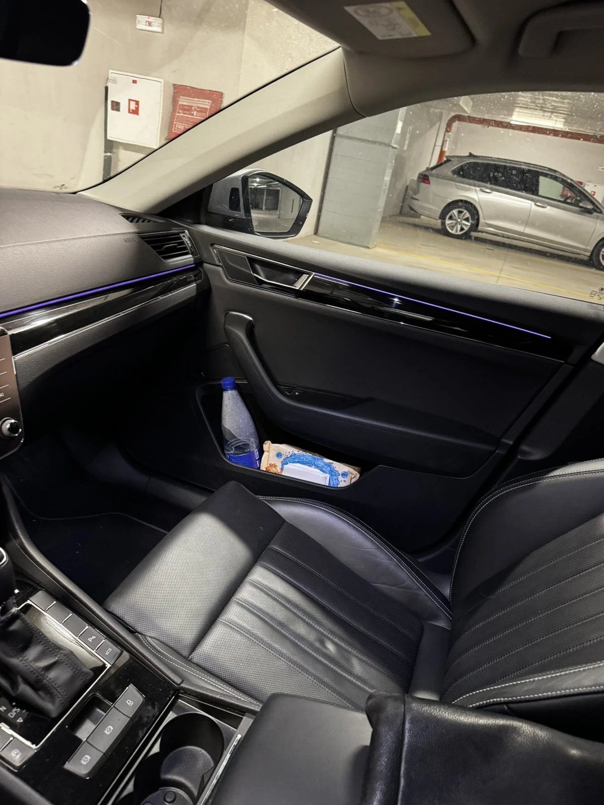 Skoda Superb L&K 2.0TDI 4x4, снимка 8 - Автомобили и джипове - 55619282