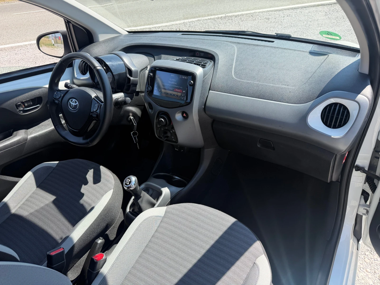 Toyota Aygo X 1.0i LED CAMERA EURO 6 TUV, снимка 14 - Автомобили и джипове - 55626381