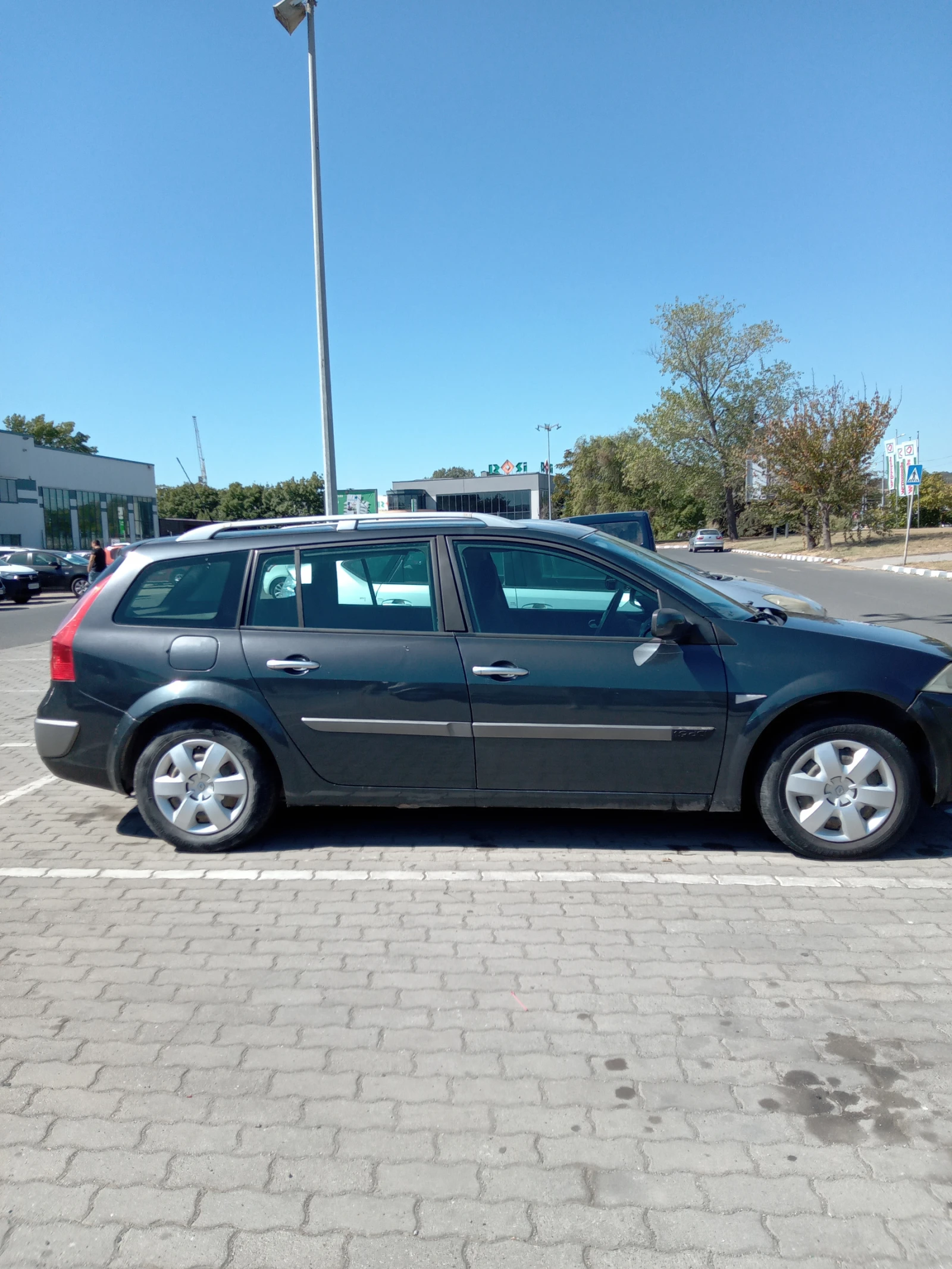 Renault Megane, снимка 8 - Автомобили и джипове - 56267043
