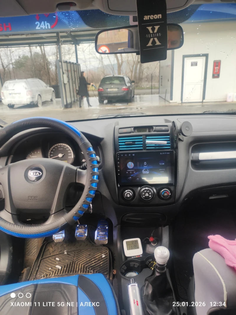 Kia Sportage 2.0 , снимка 14 - Автомобили и джипове - 52977084