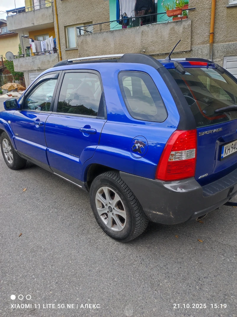 Kia Sportage 2.0 , снимка 10 - Автомобили и джипове - 52583326