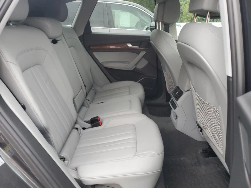 Audi Q5 PREMIUM PLUS* DISTRONIC* 360* ПОДГРЕВИ* ПАНОРАМА  , снимка 11 - Автомобили и джипове - 52284861