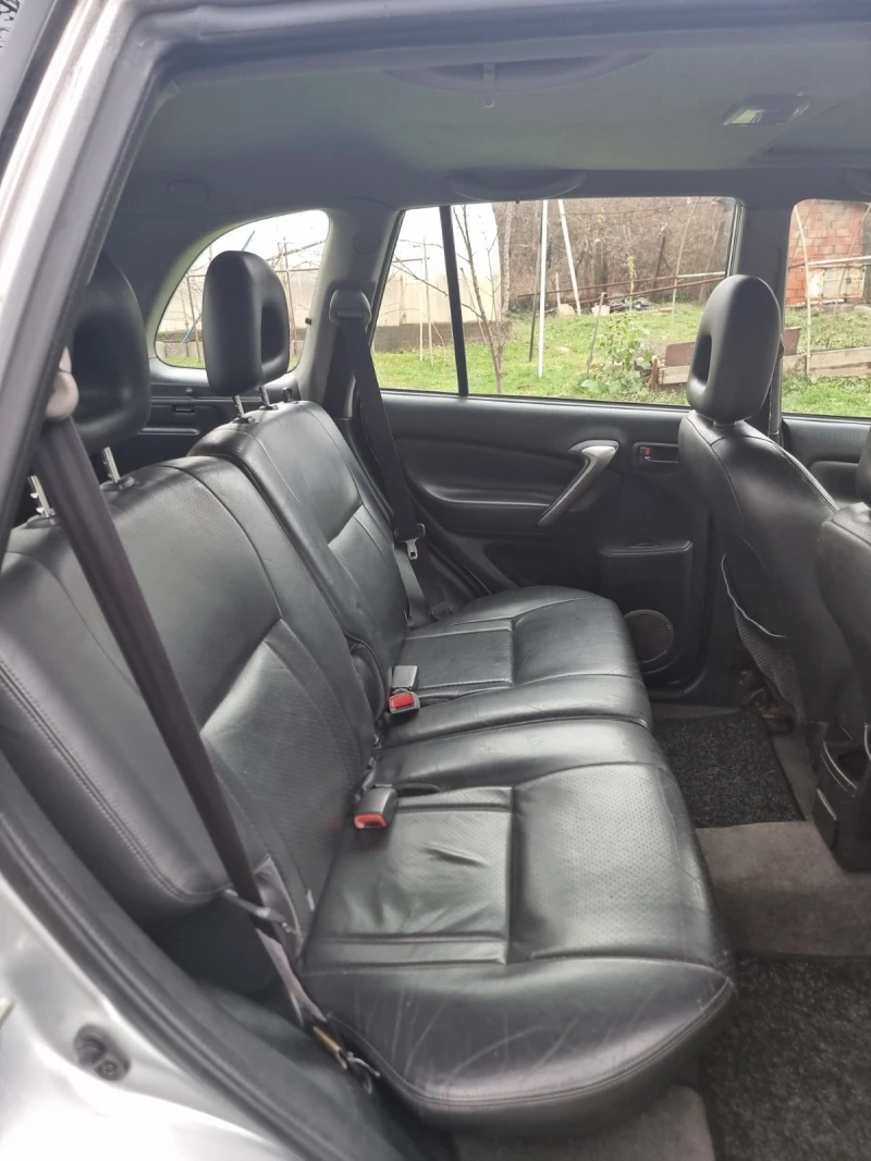 Toyota Rav4 2.0, снимка 15 - Автомобили и джипове - 52683519