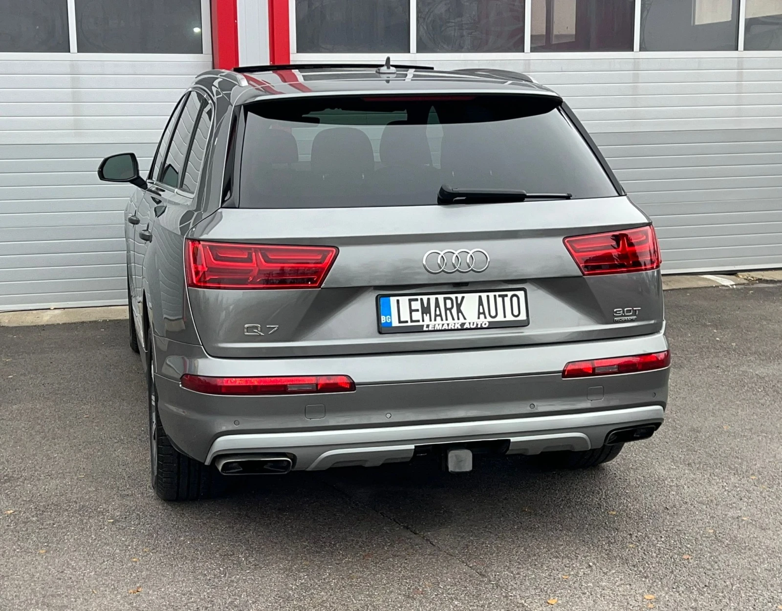 Audi Q7 3.0TFSI PANORAMA KEY LESS NAVI 360KAMERA 7-МЕСТНА - изображение 9