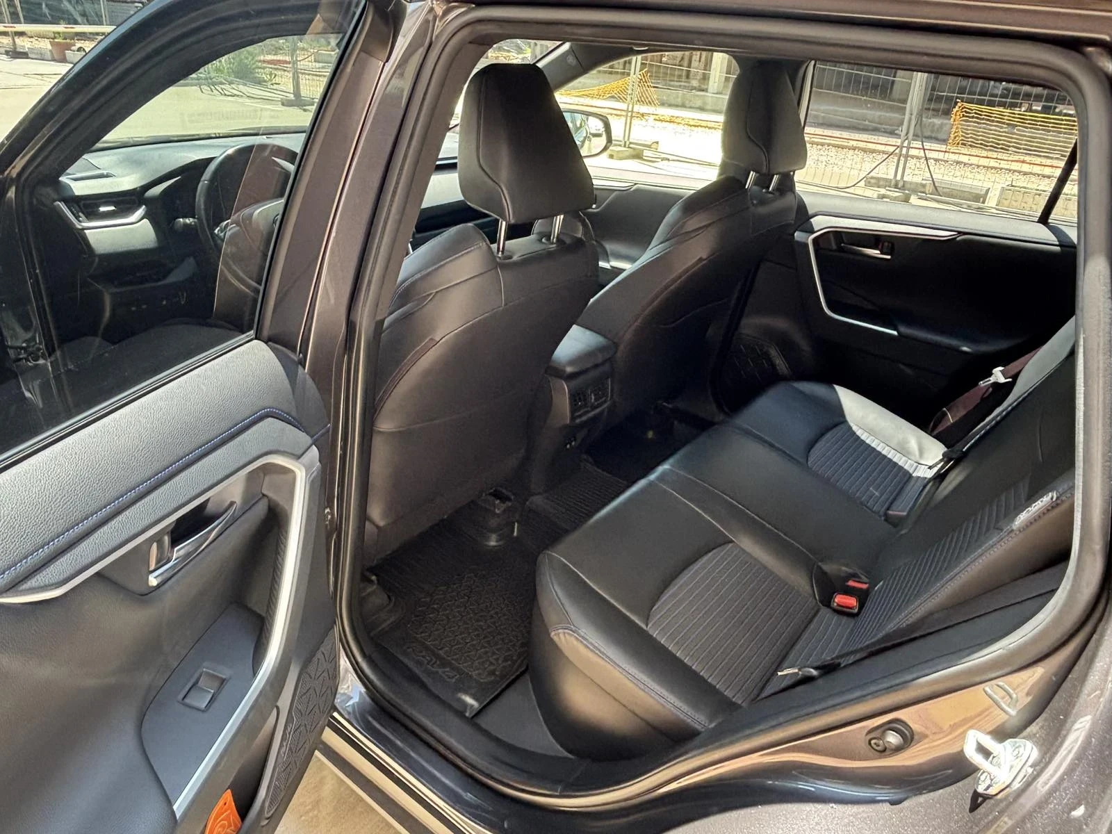 Toyota Rav4 Гаранционен, keyless, кожа - изображение 8