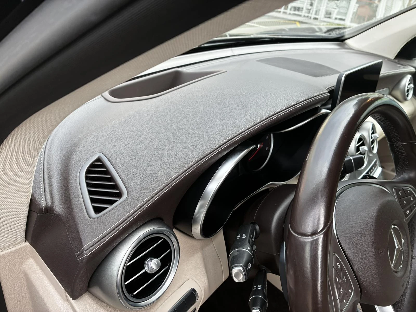 Mercedes-Benz GLC 220, снимка 7 - Автомобили и джипове - 54244763