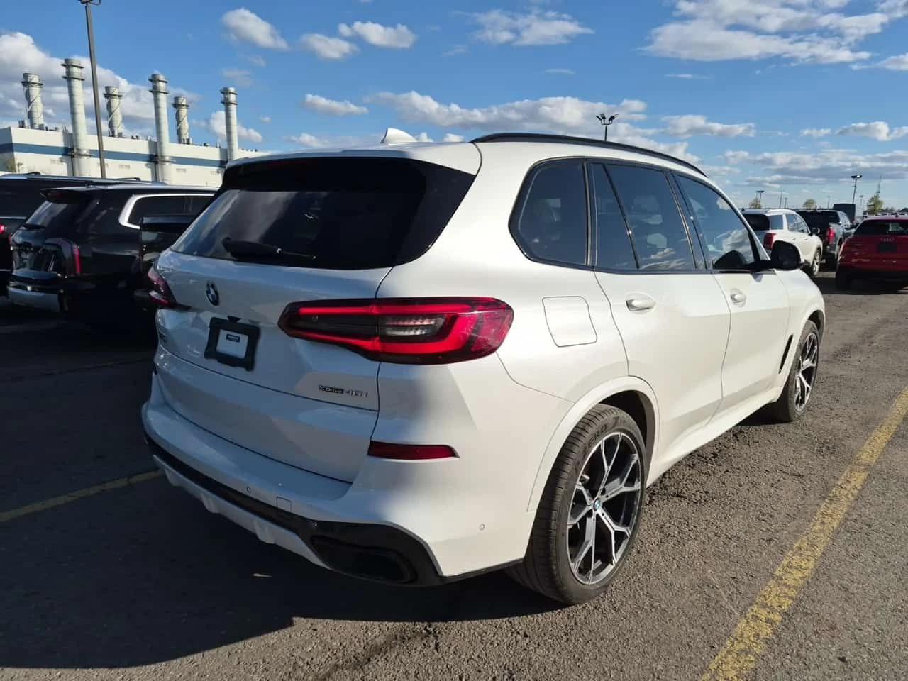 BMW X5  | XDRIVE40I | SWAROVSKI | 360 | HEAD-UP | 2 КЛЮЧА, снимка 3 - Автомобили и джипове - 54518516
