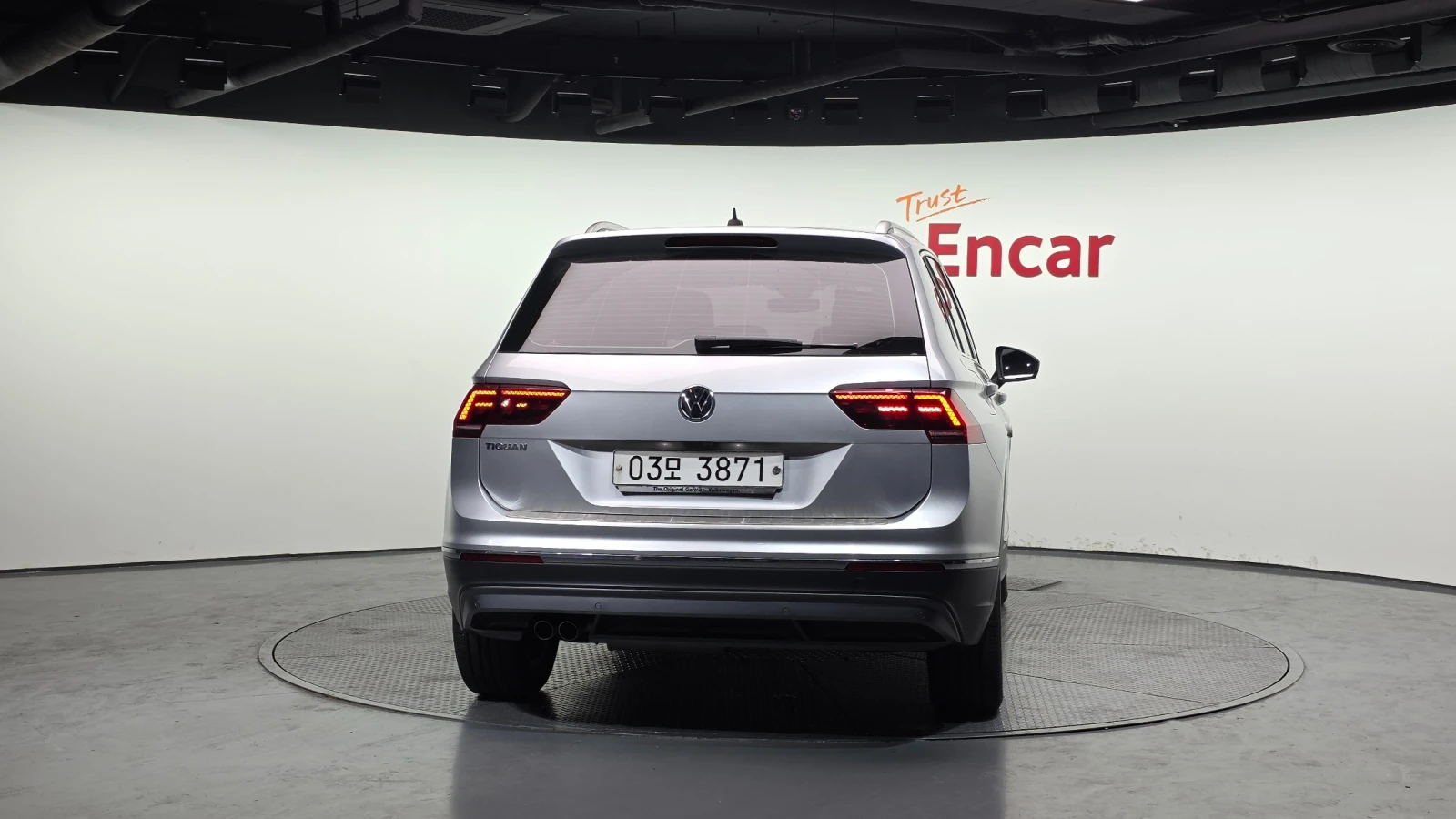 VW Tiguan Tiguan 2.0 TDI Premium | Distronic | LED | Memory  | Mobile.bg � ����������� 4