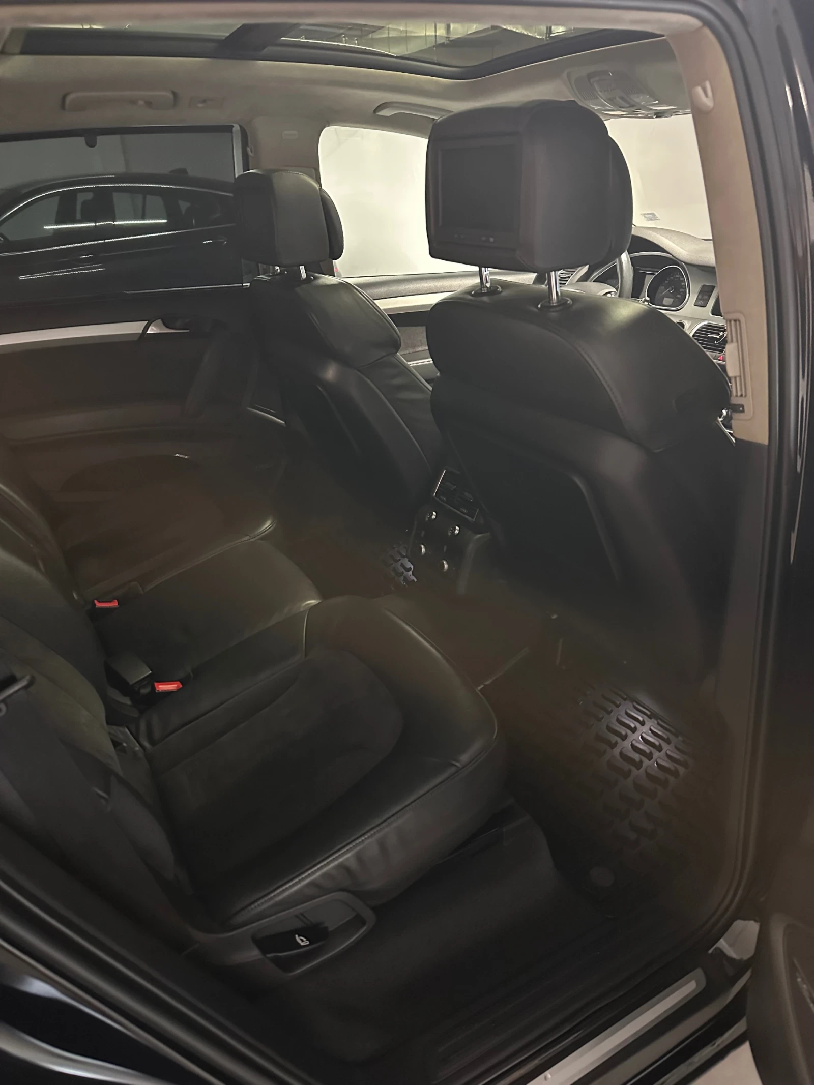 Audi Q7 3.0TDI Quattro, снимка 8 - Автомобили и джипове - 55990465