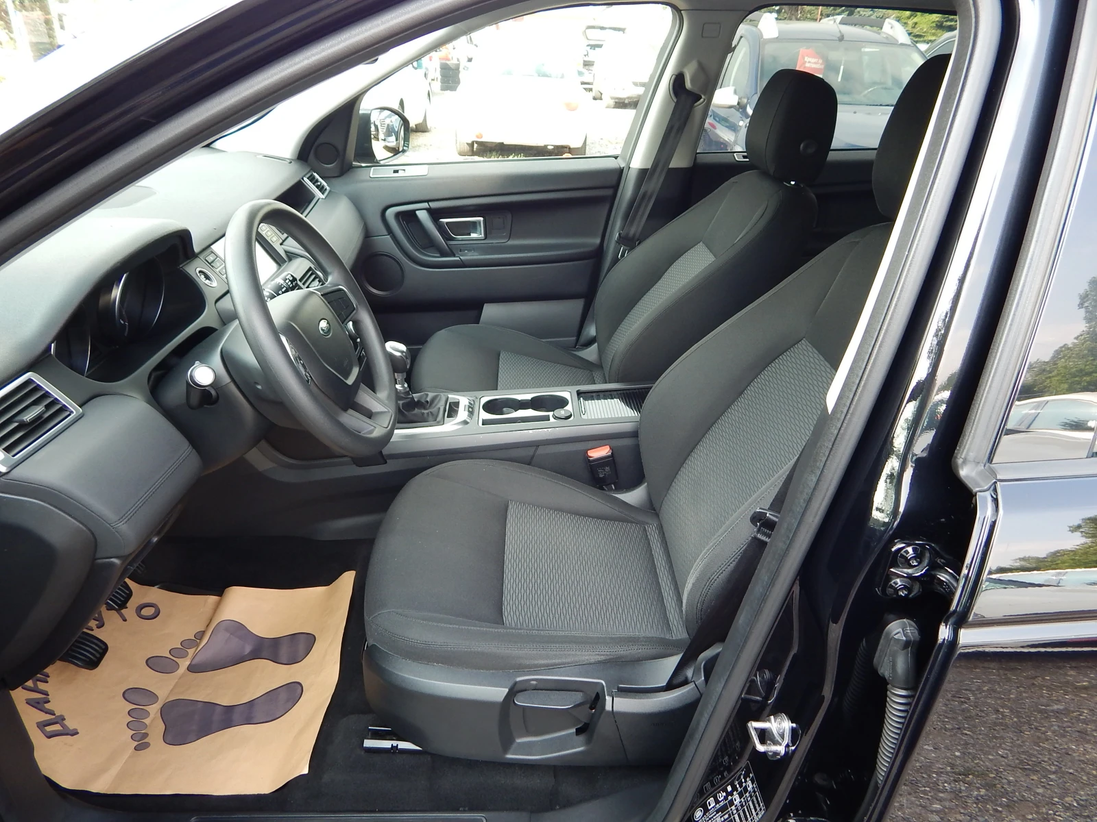 Land Rover Discovery Sport 2.0TDI, снимка 10 - Автомобили и джипове - 55183929