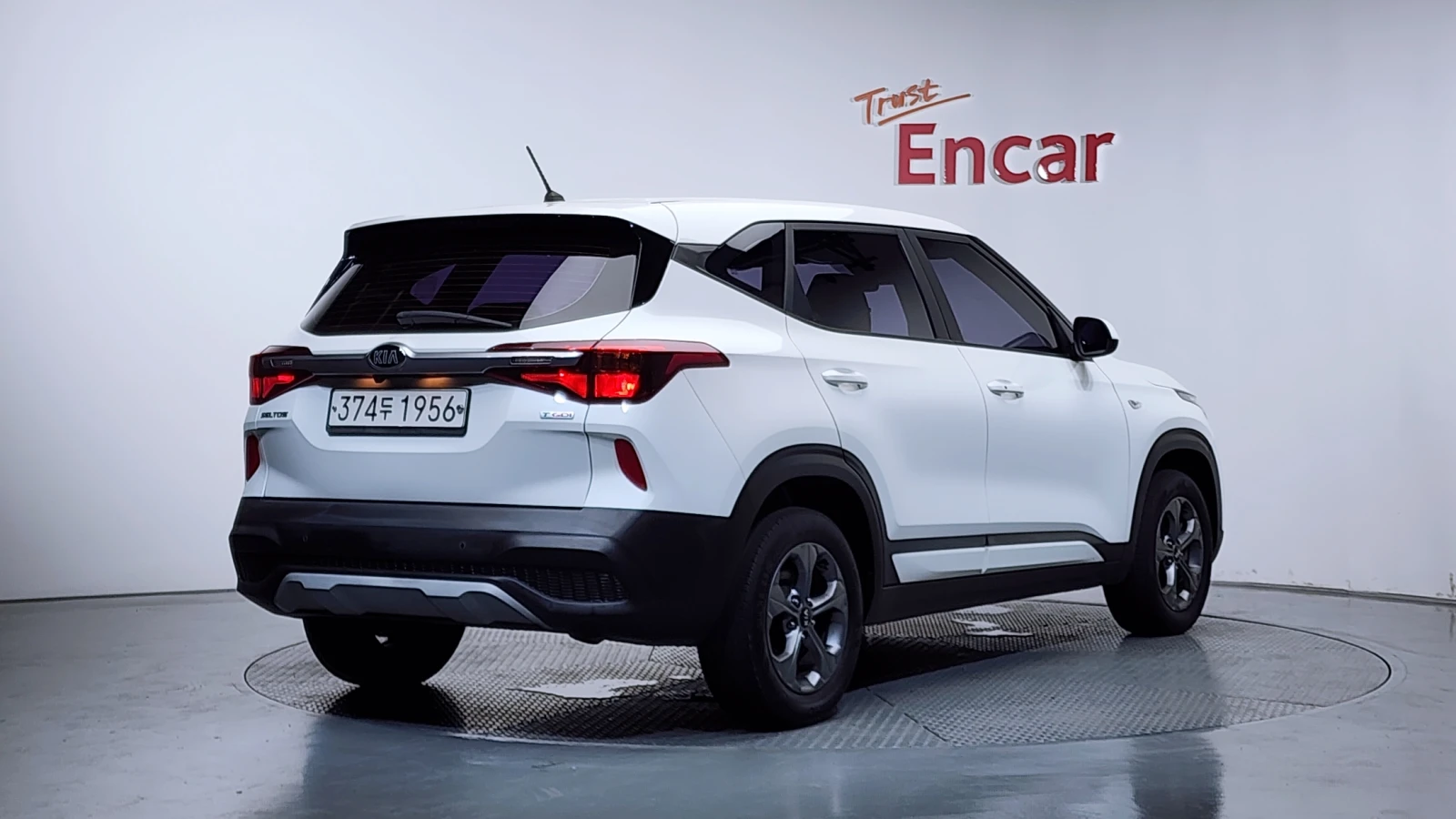 Kia Seltos 1.6T* ПОДГРЕВ ВОЛАН* КРАЙНА ЦЕНА, снимка 2 - Автомобили и джипове - 55496118