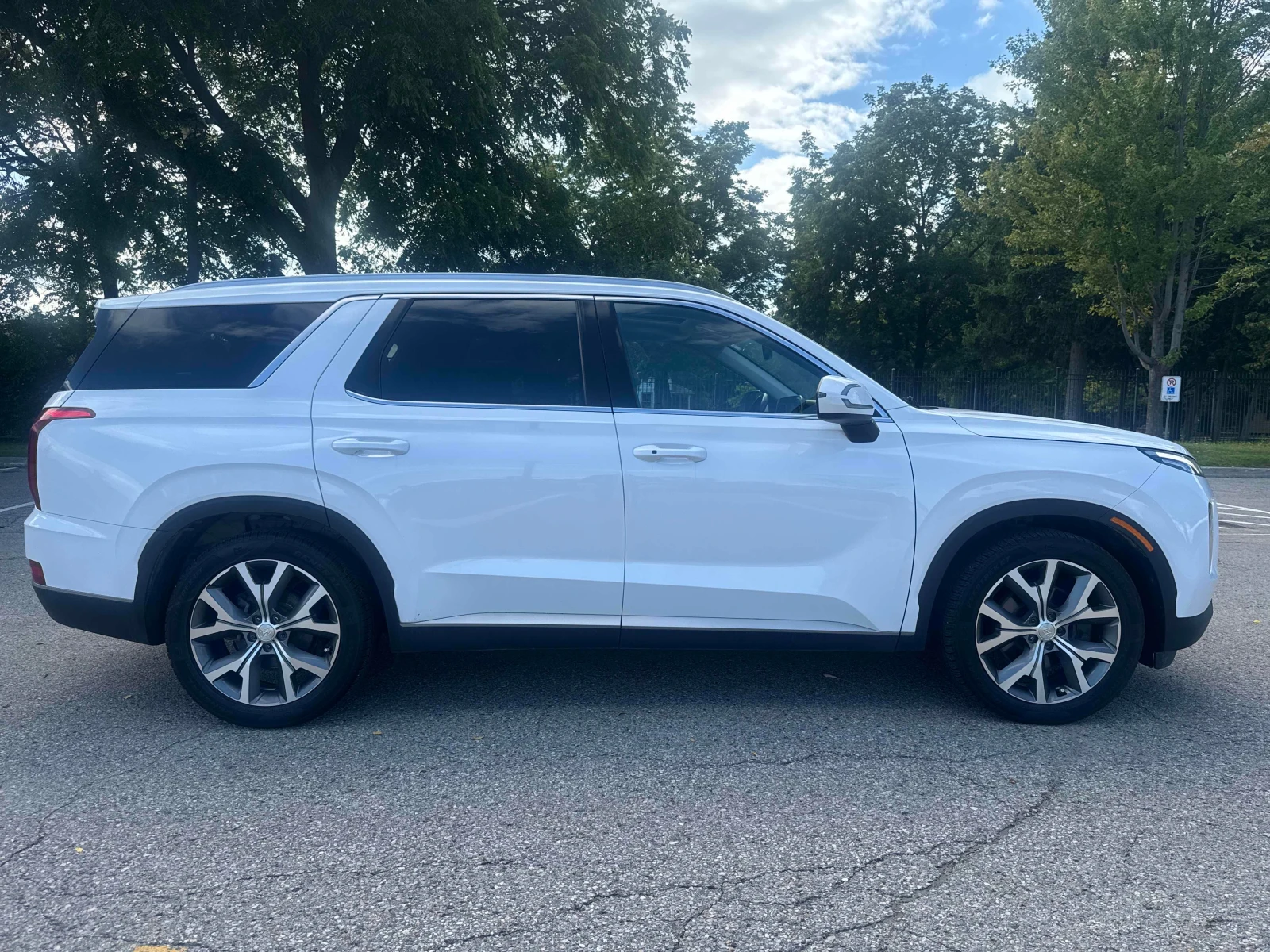 Hyundai Palisade * Preferred * CARFAX * ОПЦИЯ ЗА ФИНАНСИРАНЕ, снимка 3 - Автомобили и джипове - 55842179