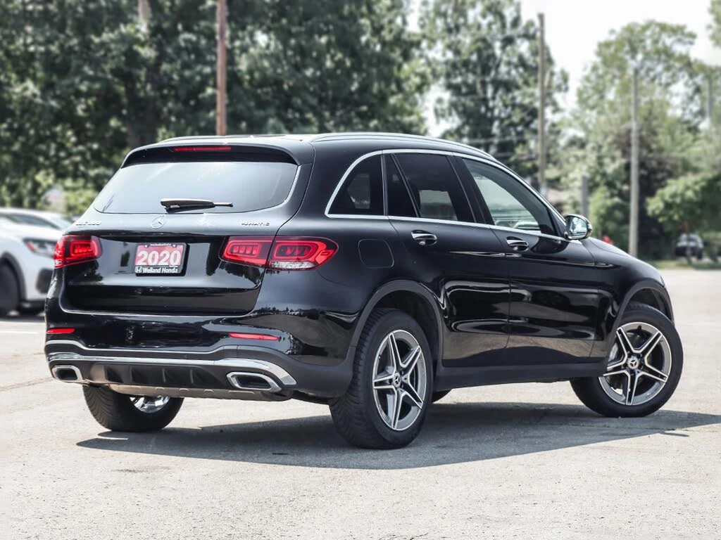 Mercedes-Benz GLC 300 4MATIC* AMG* ПАНОРАМА* КАМЕРА* ПОДГРЕВ* КРАЙНА ЦЕН, снимка 4 - Автомобили и джипове - 55942115