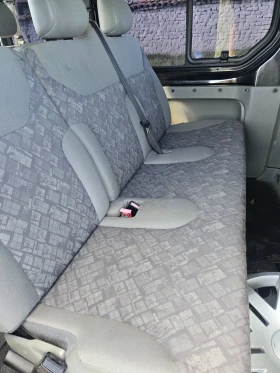 Opel Vivaro 1, 9тди 110 коня климатик 9 места изплащане от ТБИ, снимка 4 - Бусове и автобуси - 53622422