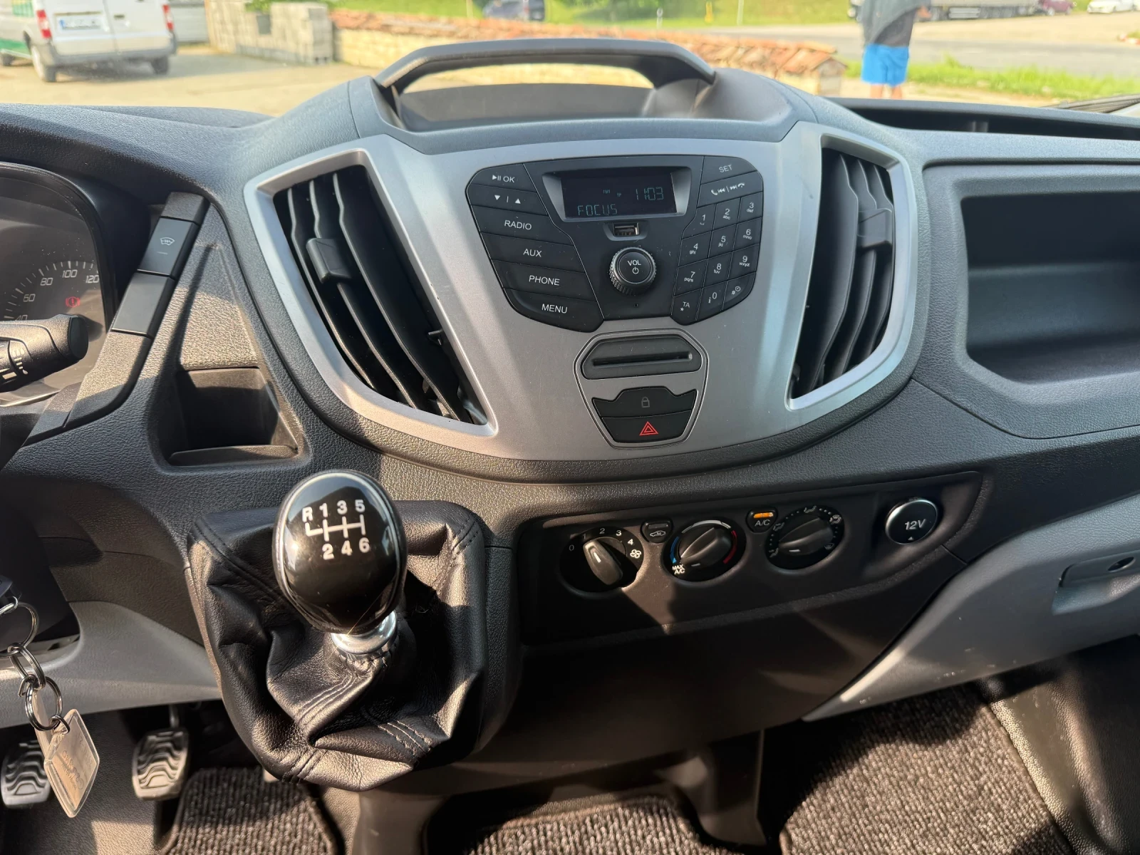 Ford Transit 2.0, снимка 11 - Бусове и автобуси - 54773418