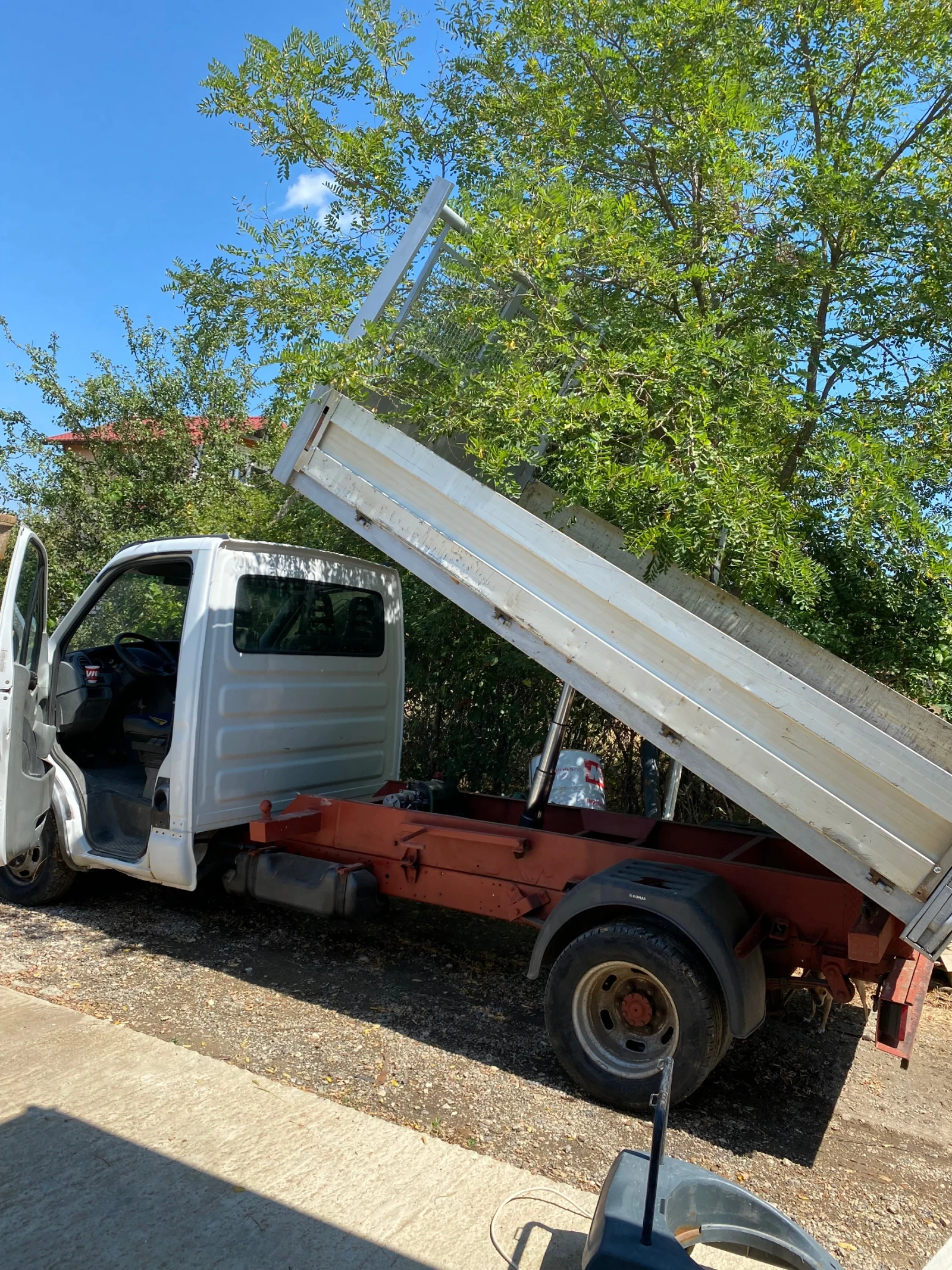 Iveco 35c13 Самосвал - изображение 2