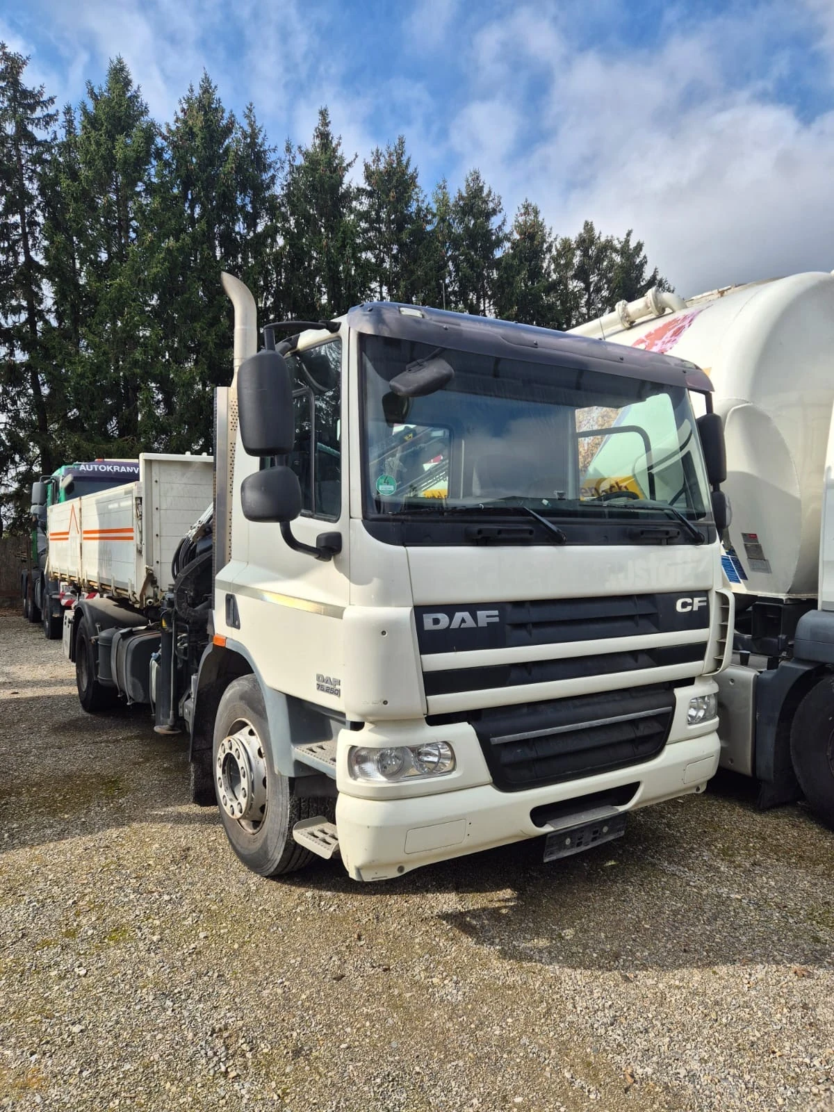 Daf CF 75.250* Тристранен самосвал* Hiab111* Климатик