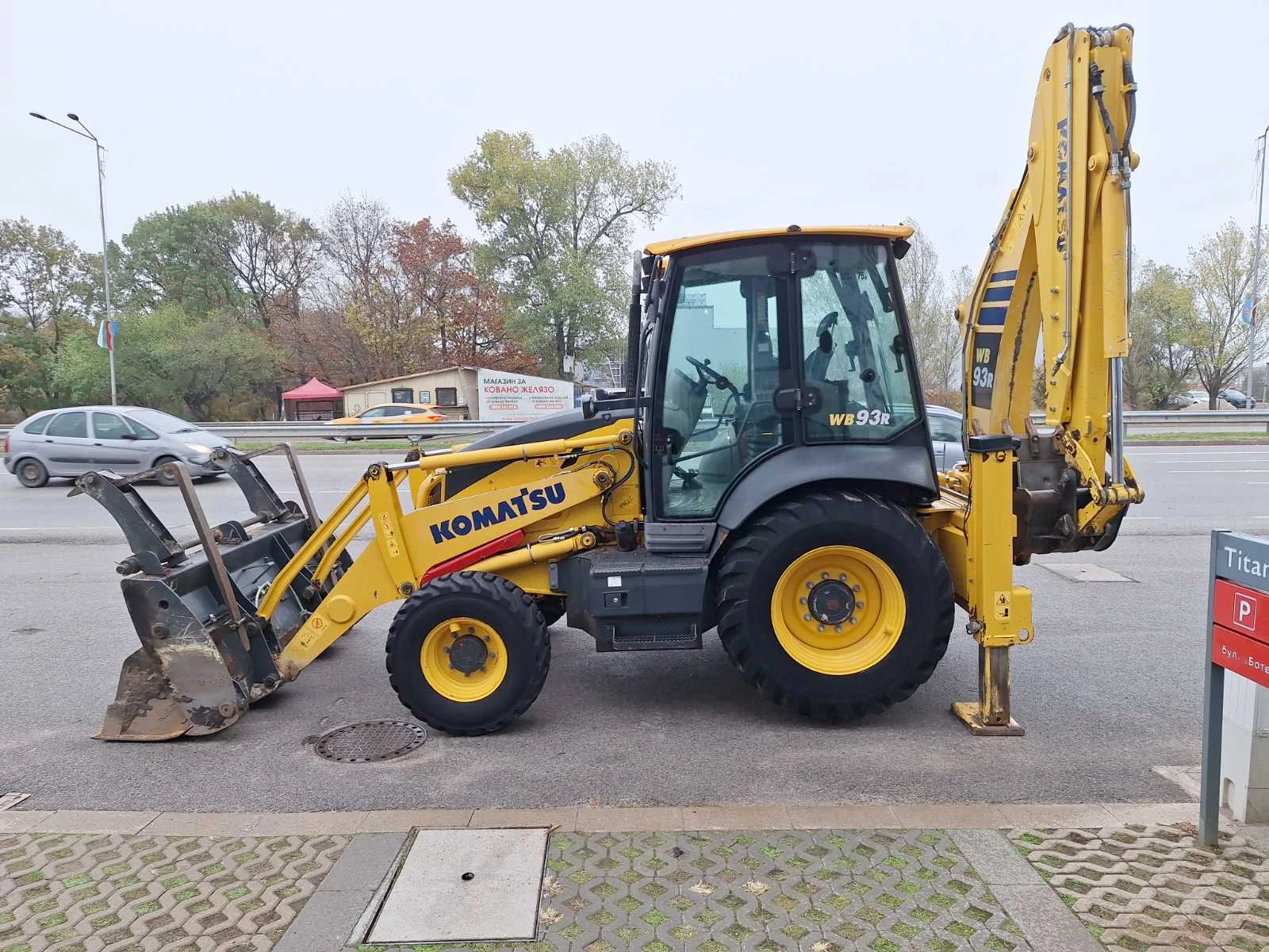 Багер Komatsu WB93 R, снимка 5 - Индустриална техника - 56658115