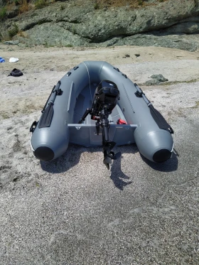 Надуваема лодка Quicksilver Rib 270, снимка 2 - Воден транспорт - 52880552