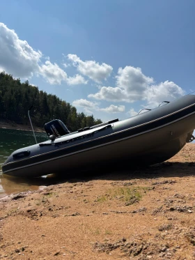 Надуваема лодка Quicksilver Rib 270, снимка 4 - Воден транспорт - 52880552