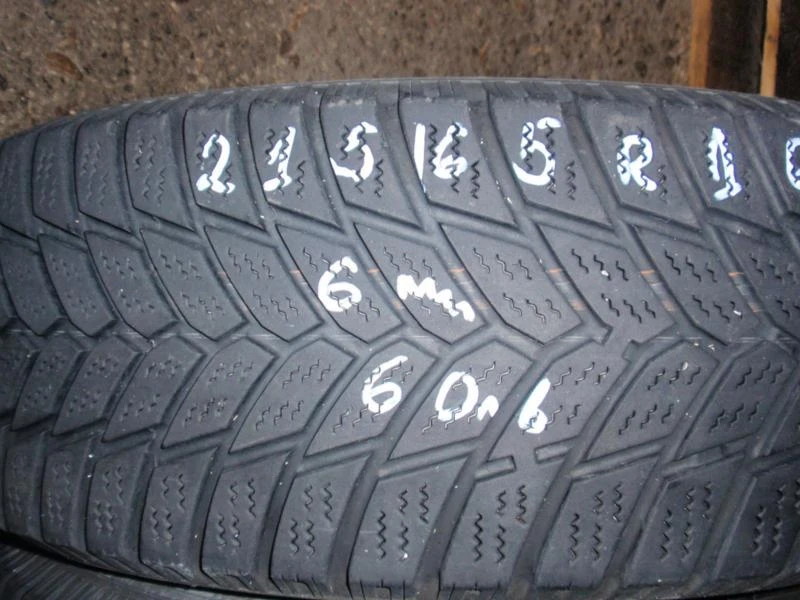 Гуми Всесезонни 215/65R16, снимка 5 - Гуми и джанти - 9108379