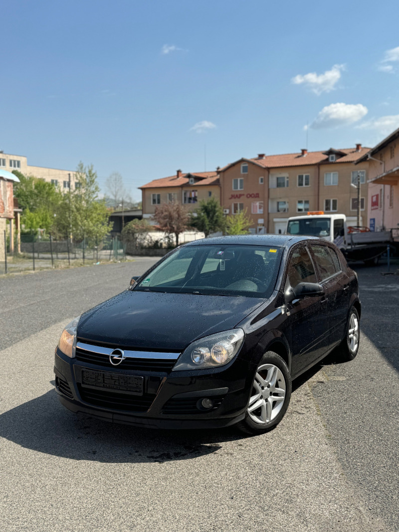 Opel Astra, снимка 1 - Автомобили и джипове - 45252509