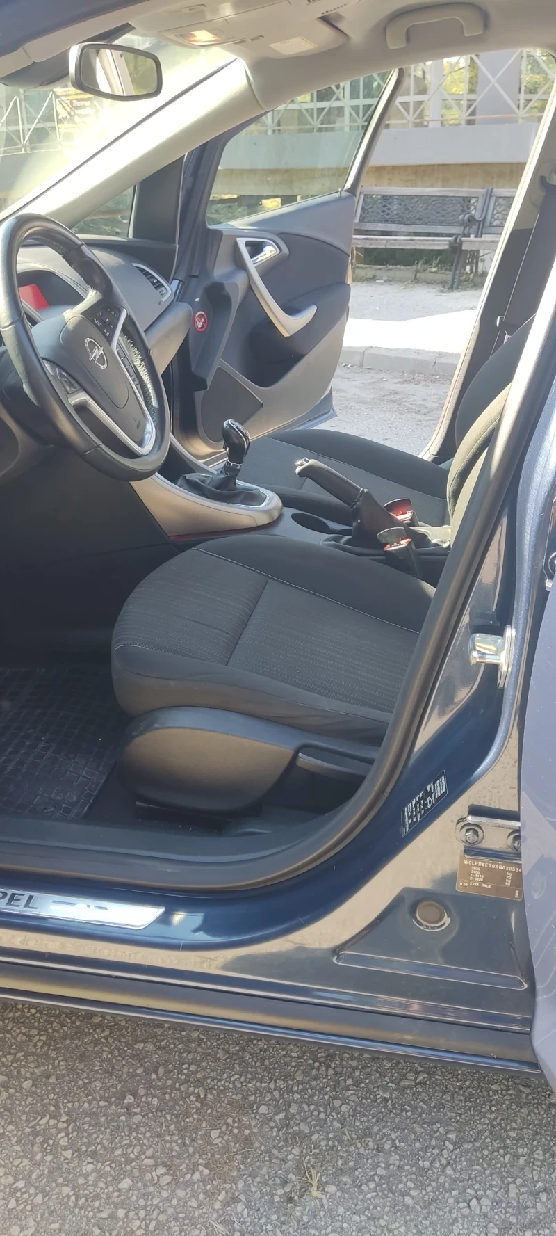 Opel Astra, снимка 14 - Автомобили и джипове - 52542338