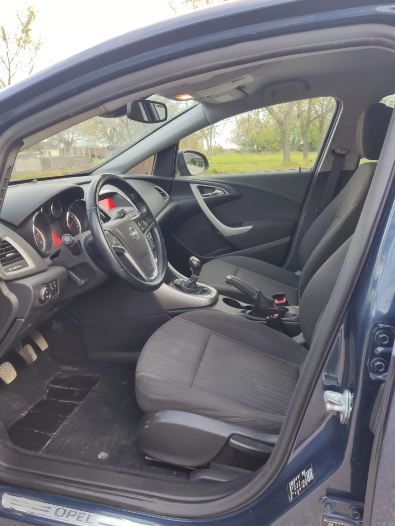 Opel Astra, снимка 11 - Автомобили и джипове - 52542338