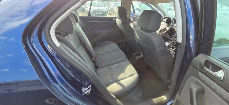 VW Jetta 1.6 СТАРИЯ МОТОР, снимка 10 - Автомобили и джипове - 51269760
