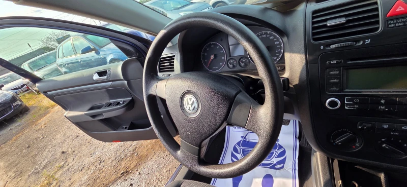 VW Jetta 1.6 СТАРИЯ МОТОР, снимка 14 - Автомобили и джипове - 51269760