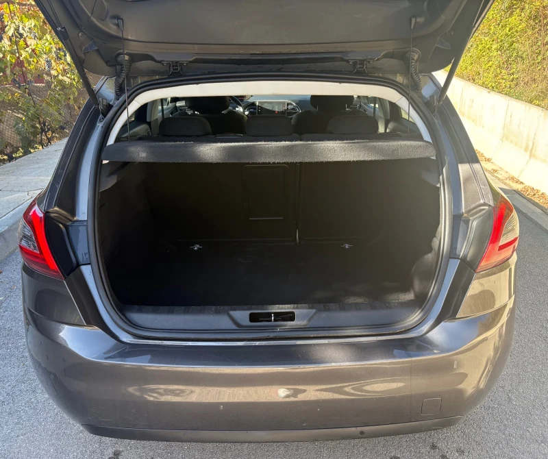 Peugeot 308  EAT8 FACELIFT , снимка 14 - Автомобили и джипове - 52177537