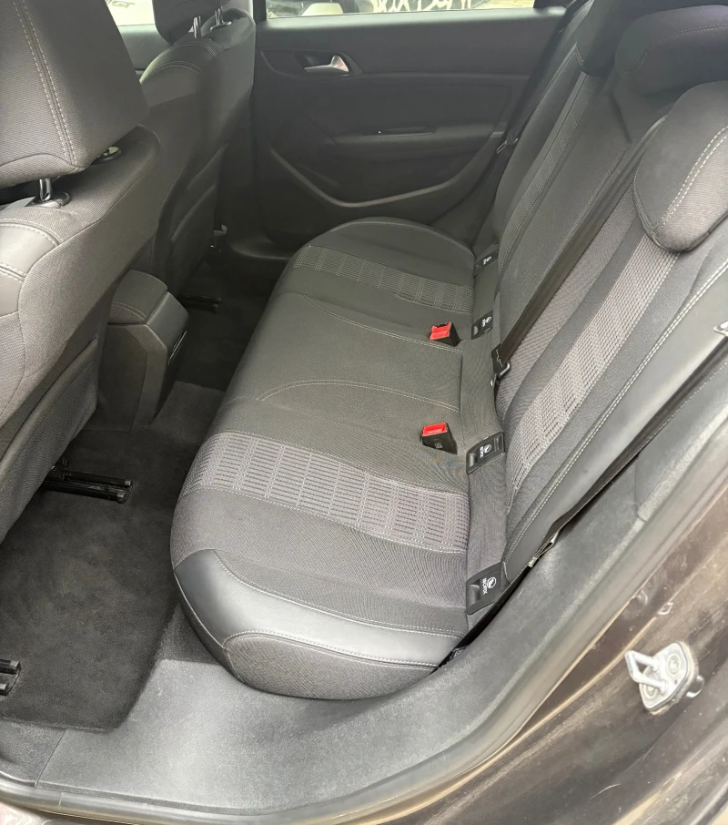 Peugeot 308  EAT8 FACELIFT , снимка 12 - Автомобили и джипове - 52177537