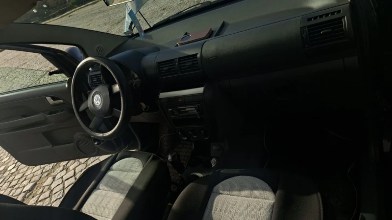 VW Fox 1.2, снимка 6 - Автомобили и джипове - 52851565