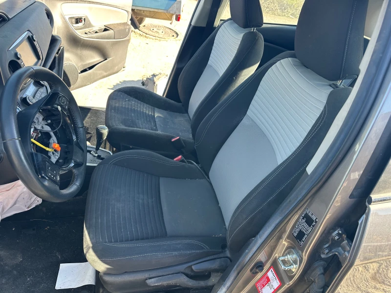 Toyota Yaris 1.5i Hybrid На части, снимка 8 - Автомобили и джипове - 52863107