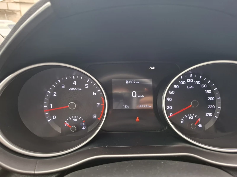 Kia Ceed 1.5 T-gdi , снимка 10 - Автомобили и джипове - 53161914