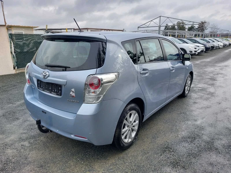 Toyota Verso 1.8i, 6ск, снимка 7 - Автомобили и джипове - 53189151