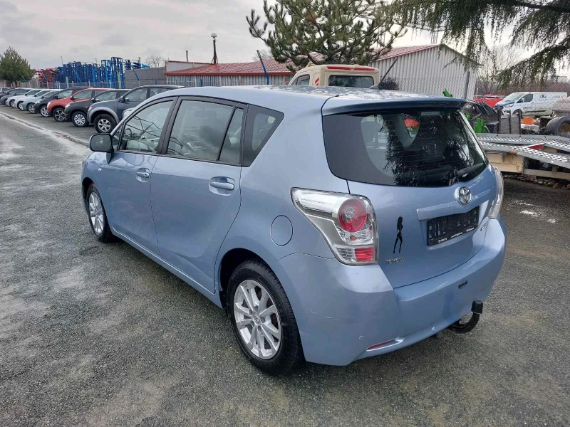 Toyota Verso 1.8i, 6ск, снимка 6 - Автомобили и джипове - 53189151